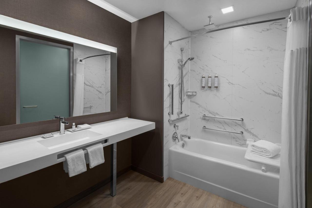 Ac Hotel By Marriott Charlotte Ballantyne Ngoại thất bức ảnh